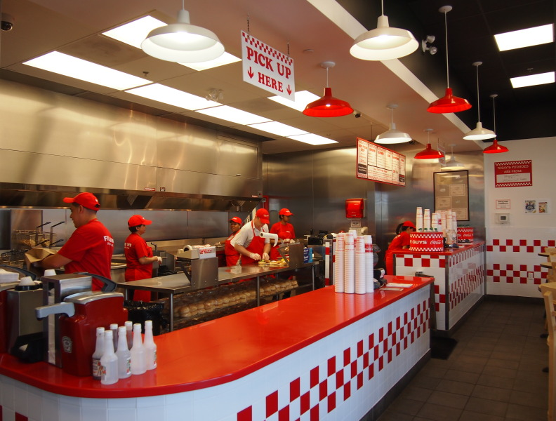 Five Guys: Junte-se à Nossa Equipa e Saboreie o Sucesso